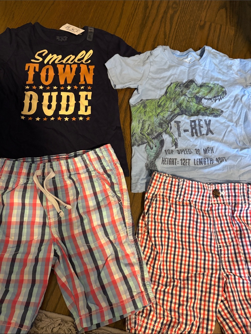 Multi matching sets new -Navy Graphic Tee + Light Blue Tee with Two Plaid Shorts